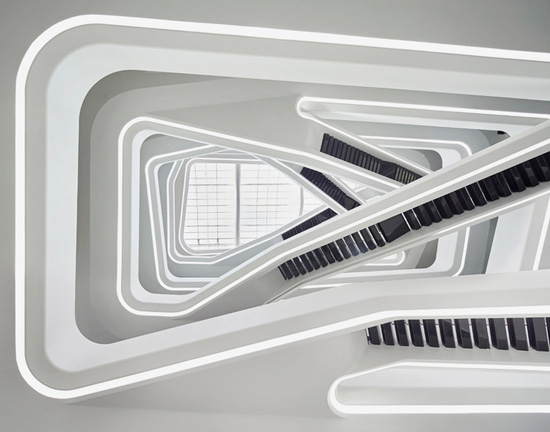 黑与白的交响乐 莫斯科办公楼