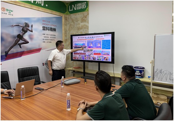 三只兔总裁韩军一行莅临雷诺瓷砖胶参观考察,初步达成合作意向